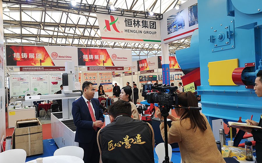 接受央视“匠心营造”栏目采访