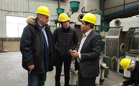 中外客户来我公司考察指导