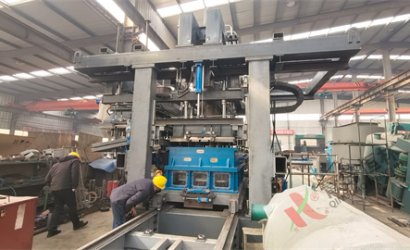 重汽专家团队来我公司验收QT700-10一体化车桥冷芯机制芯项目